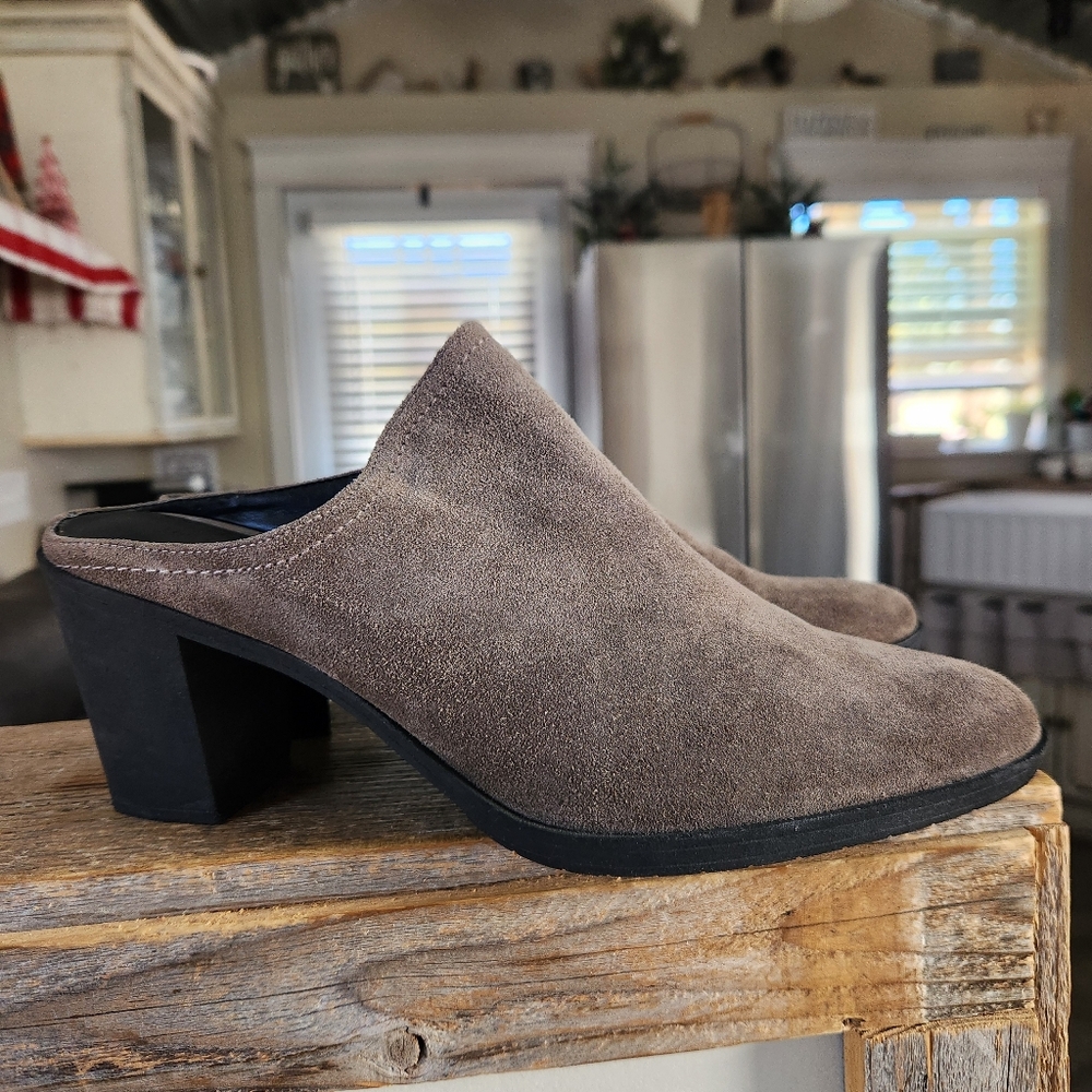 The Flexx Women's Rock Suede Leather Slip-on Mule Sz 10